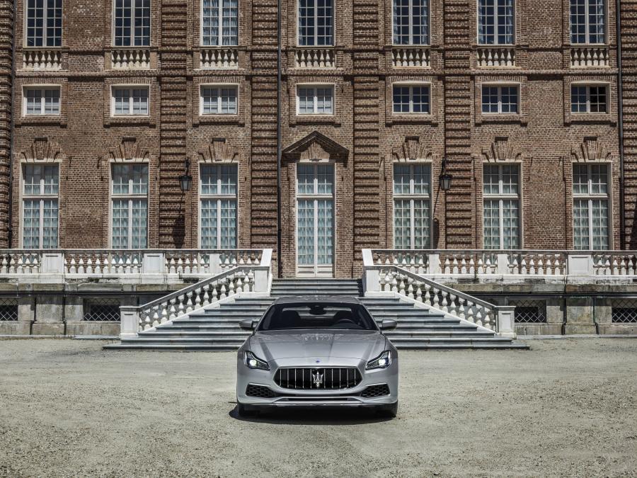  Maserati Quattroporte S Q4 GranLusso (M156) 2017 года  (фото 11 из 62)